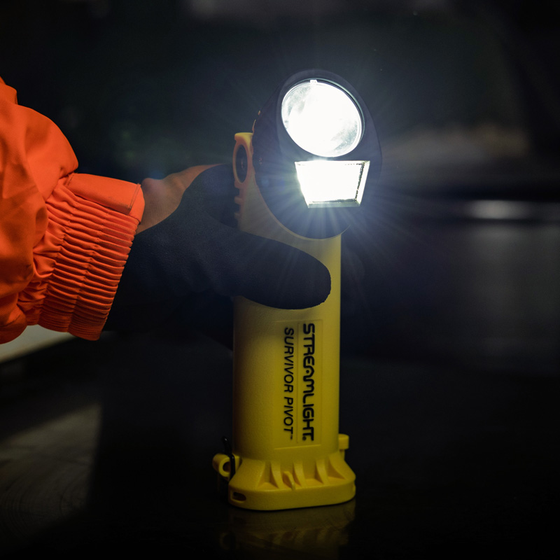 Survivor Pivot® | Intrinsically Safe Right Angle Flashlight Survivor Pivot® | Intrinsically Safe Right Angle Flashlight