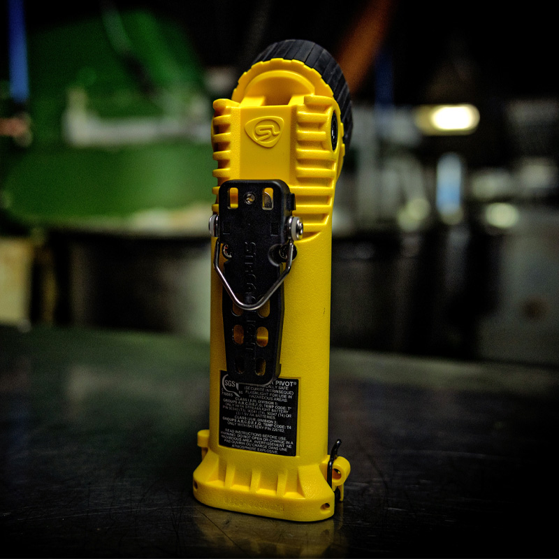 Survivor Pivot® | Intrinsically Safe Right Angle Flashlight