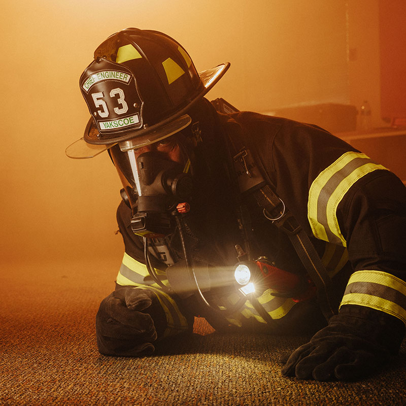 Survivor Pivot® | Intrinsically Safe Right Angle Flashlight