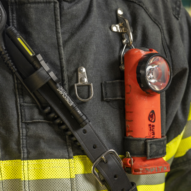 Survivor® | Right Angle Light | Streamlight®